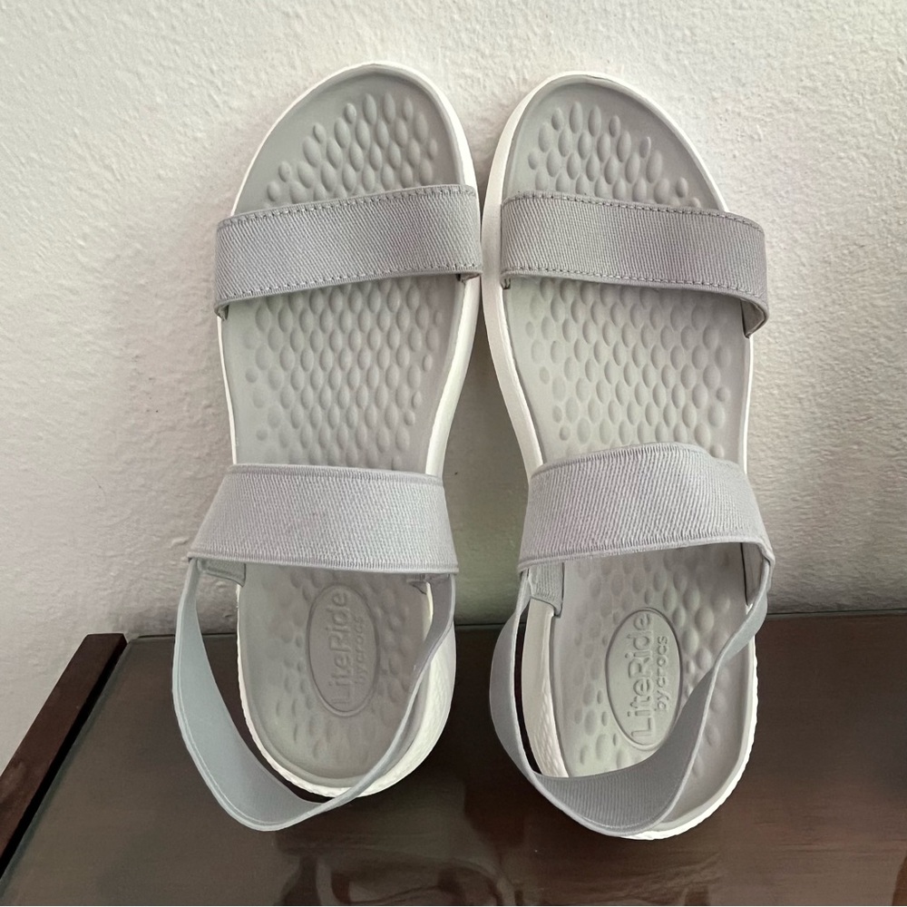 Crocs LiteRide Stretch Comfort Wedge Strappy Sandals Womens 10 Gray